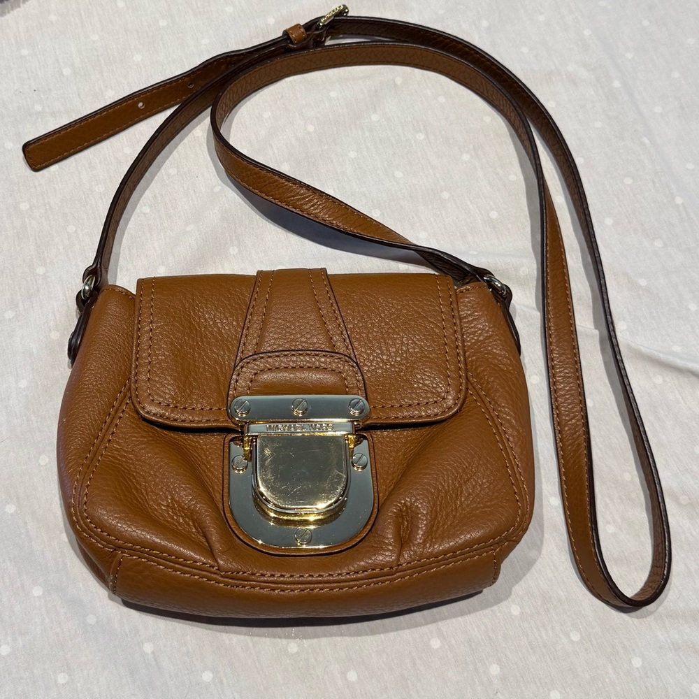 MICHAEL KORS Charlton Brown Leather Gold Push Lock Crossbody Shoulder Bag Purse - Picture 1 of 13
